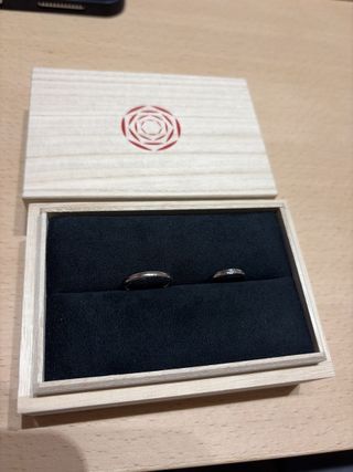 【出雲結(いずもゆい)の口コミ】 シンプルながら高級感を感じるデザインで、長く付けていても飽きないよう…