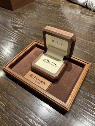 【TANZO.(鍛造指輪)の口コミ】 細部まで丁寧に作られていて、指になじむ着け心地がとても良いです。特集…