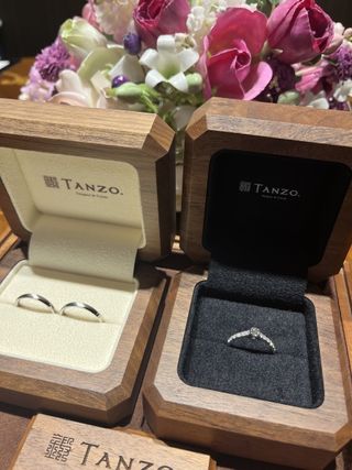 【TANZO.(鍛造指輪)の口コミ】 プロポーズでは、プロポーズリングとしてダイヤのみ購入し、仮止めの状態…