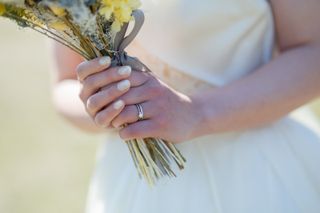 【出雲結(いずもゆい)の口コミ】 プラチナのシンプルなリングに、ゴールド素材がワンポイントについていて…