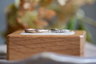 【Cayof(カヨフ)の口コミ】 指輪の色が6種類から選べる所がお互いの好みに合わせる事が出来ます。それ…