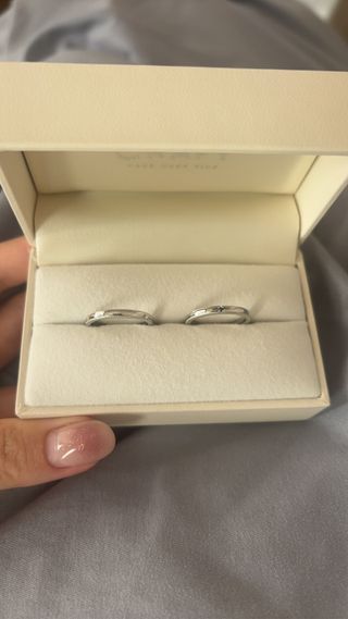 【CRAFY(クラフィ)の口コミ】 フォーマルでもカジュアルでもつかえる、リバーシブルなデザイン。
前面と…