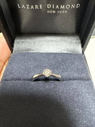 【ラザール ダイヤモンド(LAZARE DIAMOND)の口コミ】 シンプルなデザインなので、どの場面でもつけやすいと思った。今だけでは…