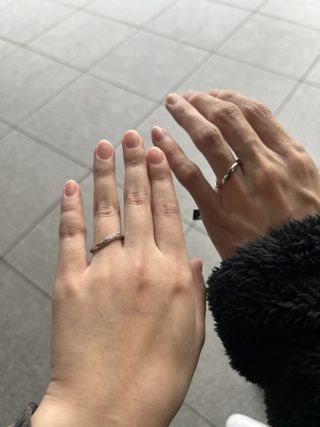 【ラザール ダイヤモンド(LAZARE DIAMOND)の口コミ】 他にはあまりないシャープというかエッジのきいているデザインです。
ダイ…