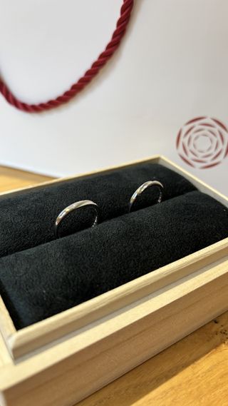 【出雲結(いずもゆい)の口コミ】 デザインの数は多くないが、指輪の材質、表面の加工の種類とかける範囲を…