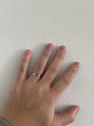 【銀座ダイヤモンドシライシの口コミ】 シンプルなプラチナのリングです。ウェーブが入っているのでシンプルすぎ…