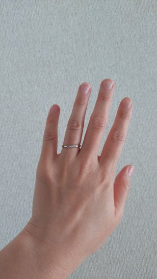 【アイプリモ(I-PRIMO)の口コミ】 つけ心地が良く、自分の手の形にあっていて綺麗に見える
ダイヤの輝きも綺…
