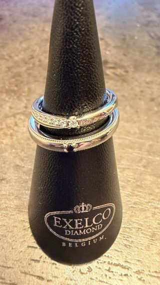 【エクセルコダイヤモンド(EXELCO DIAMOND)の口コミ】 メンズ、レディースともに違うシリーズからお互い納得するものを選びまし…