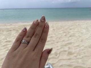 【銀座ダイヤモンドシライシの口コミ】 結婚指輪は15万円ぐらいでした。デザインや質を考えると、妥当な値段だと…