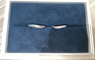 【出雲結(いずもゆい)の口コミ】 指輪は縁結を選びゴールドの部分を鏡面仕上げにしてもらうことで赤い糸が…