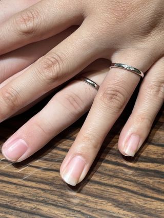 【AMATSU(アマツ)の口コミ】 シンプルなデザインかつ滑らかな付け心地で、とても素敵な指輪です！
長年…