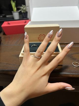 【出雲結(いずもゆい)の口コミ】 出雲結の「風結」は、手を動かすたびにさりげなく輝く繊細なデザインで、…