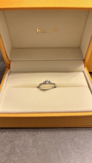 【ケイウノ ブライダル(K.UNO BRIDAL)の口コミ】 ピンクのリボンが内側に入っており、上から見た時は見えないが、横から見…