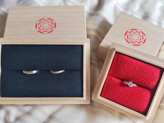 【出雲結(いずもゆい)の口コミ】 プラチナにゴールドが挟まれててシンプルなのにシンプル過ぎないところが…