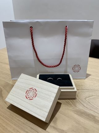 【出雲結(いずもゆい)の口コミ】 シンプルながらおしゃれなデザイン。毎日身に付けたい私としては、ぴった…