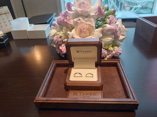 【TANZO.(鍛造指輪)の口コミ】 表面加工の種類、場所を好みにでき、自分だけの指輪を作れました。入籍指…