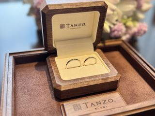 【TANZO.(鍛造指輪)の口コミ】 シンプルなのに金属の高級感があるところが本当にお気に入りです
他のブラ…