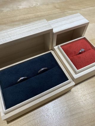 【出雲結(いずもゆい)の口コミ】 ・メンズの指輪のデザインをレディースの指輪と揃えた所
・婚約指輪のダイ…