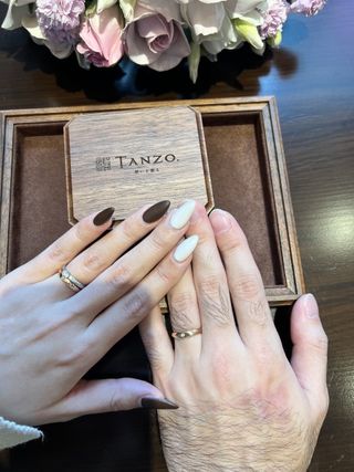 【TANZO.(鍛造指輪)の口コミ】 婚約指輪を先にもらったので、その婚約指輪のウェーブデザインと同じライ…