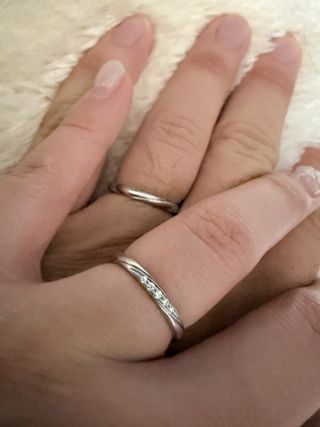 【アイプリモ(I-PRIMO)の口コミ】 ダイヤモンドが５つ付いてて、斜めにスラッシュが入って動きもあって素敵…