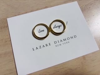 【ラザール ダイヤモンド(LAZARE DIAMOND)の口コミ】 他の人があまりつけなさそうなデザインを探していたのでウェーブがあって…