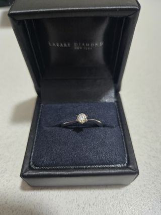 【ラザール ダイヤモンド(LAZARE DIAMOND)の口コミ】 最初にインターネットでデザインを調べて目星をつけてから現物を見に行っ…