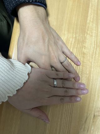 【銀座ダイヤモンドシライシの口コミ】 シンプルだけど特別感もある。男性用はさりげないウェーブの加工で普段使…