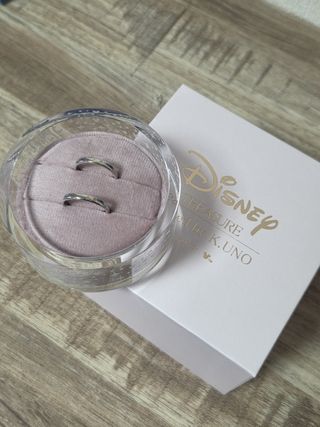 【ケイウノ ブライダル(K.UNO BRIDAL)の口コミ】 シンプルでよく見るシルバーの指輪で飽きのこないデザインですが
ドナルド…