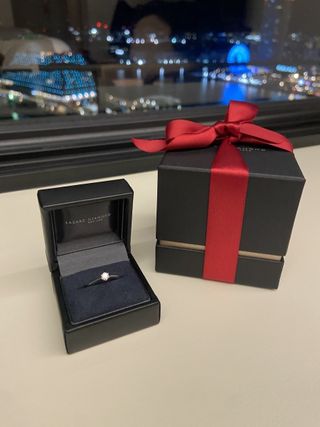 【ラザール ダイヤモンド(LAZARE DIAMOND)の口コミ】 シンプルなデザインで、どなたでも似合う形で、何歳になってもつけられる…