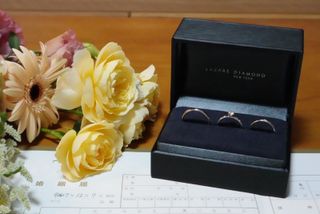 【ラザール ダイヤモンド(LAZARE DIAMOND)の口コミ】 指輪のデザインはシンプルなものから少し個性のあるデザインまで幅広く、…