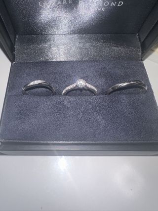 【ラザール ダイヤモンド(LAZARE DIAMOND)の口コミ】 結婚指輪はつけ続けるものなので邪魔にならないよう、又流行で流れていか…