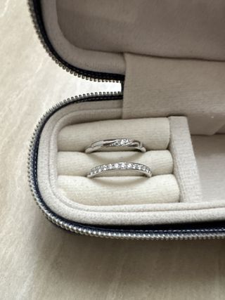 【ケイウノ ブライダル(K.UNO BRIDAL)の口コミ】 シンプルで普段使いしやすいです。光を受けてキラキラと輝くので、とても…