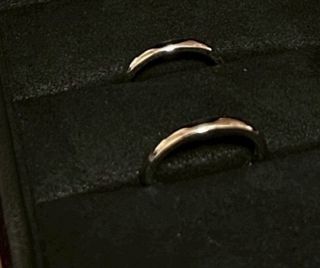 【グラフ(GRAFF)の口コミ】 シンプルなデザインで、普段つけてても手にしっかりとフィットする指輪だ…