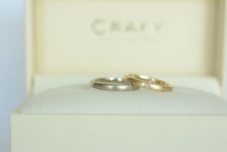 【CRAFY(クラフィ)の口コミ】 ブラックゴールド、シャンパンゴールド
ヘアライン　内外に石　内側に入籍…