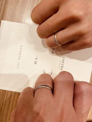 【アイプリモ(I-PRIMO)の口コミ】 ミル打ちがされていて、シンプルに見えないデザインが良かった。また、光…