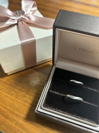 【アイプリモ(I-PRIMO)の口コミ】 王道のデザインかと思いますが、V字が指を綺麗に見せてくれるところが気に…