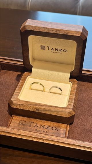 【TANZO.(鍛造指輪)の口コミ】 長くつけるものなので、お互いに好きな色にしました。
また、マットとスタ…