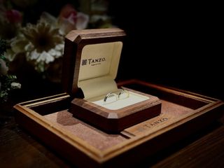 【TANZO.(鍛造指輪)の口コミ】 シンプルながらも少し黒っぽいデザインで男らしいものが仕上がってとても…