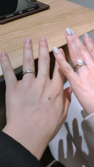 【出雲結(いずもゆい)の口コミ】 シンプルではあるが上品で、指に自然に馴染むデザインだと感じました。婚…