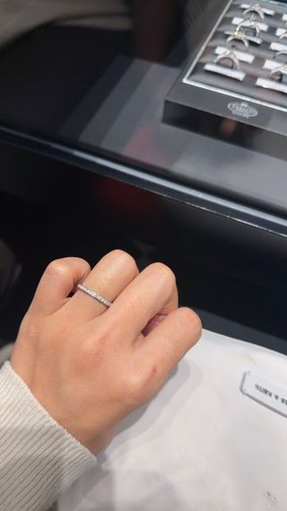 【エクセルコダイヤモンド(EXELCO DIAMOND)の口コミ】 とてもゴージャスで飽きないデザインだったため、決めました。また、お値…