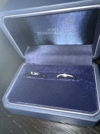 【銀座ダイヤモンドシライシの口コミ】 ストレートデザインであるため、シンプルで流行りに左右されない。
新婦の…