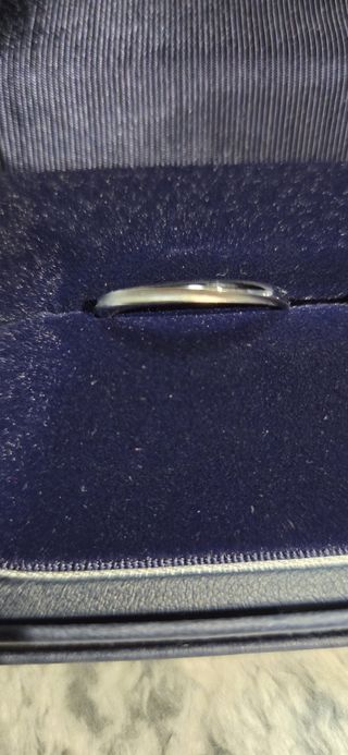 【銀座ダイヤモンドシライシの口コミ】 シンプルでいいデザインです。
たくさん有るなかから選ぶのが大変ですが、…