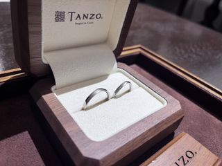 【TANZO.(鍛造指輪)の口コミ】 ◦丈夫なつくり。
◦ダイヤの入れ方こだわりました。普段使いしやすいような…