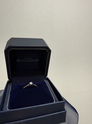 【銀座ダイヤモンドシライシの口コミ】 銀座ダイヤモンドシライシは指輪の種類も豊富でストレート、V字、ウェーブ…