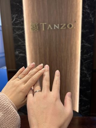 【TANZO.(鍛造指輪)の口コミ】 面取りを入れるとシンプルながらおしゃれ感もあり普段使いしやすいと感じ…