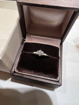 【アイプリモ(I-PRIMO)の口コミ】 オリオン座のトライスターをモチーフにしたデザインです。冬の夜空を見上…