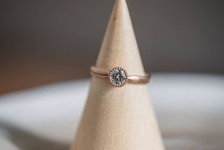 【Cayof(カヨフ)の口コミ】 プロポーズリングを作成しました。ダイヤを先に決めてプロポーズし、後日…