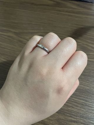 【BONDS(ボンズ)の口コミ】 シンプルなので職場で着用していても問題ないデザイン。当日、指輪の見学…