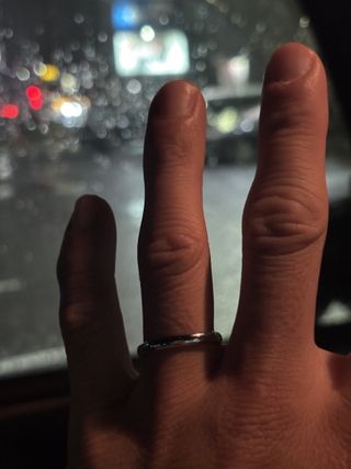 【ラザール ダイヤモンド(LAZARE DIAMOND)の口コミ】 2人とも指の太さや長さが違うのですが、その中でも奥さんはちょっと煌びや…