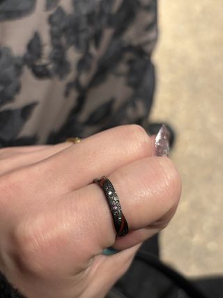 【MIORING(ミオリング)の口コミ】 1年ほど前からずっとサイトでみていて、結婚5周年ということで今年購入し…